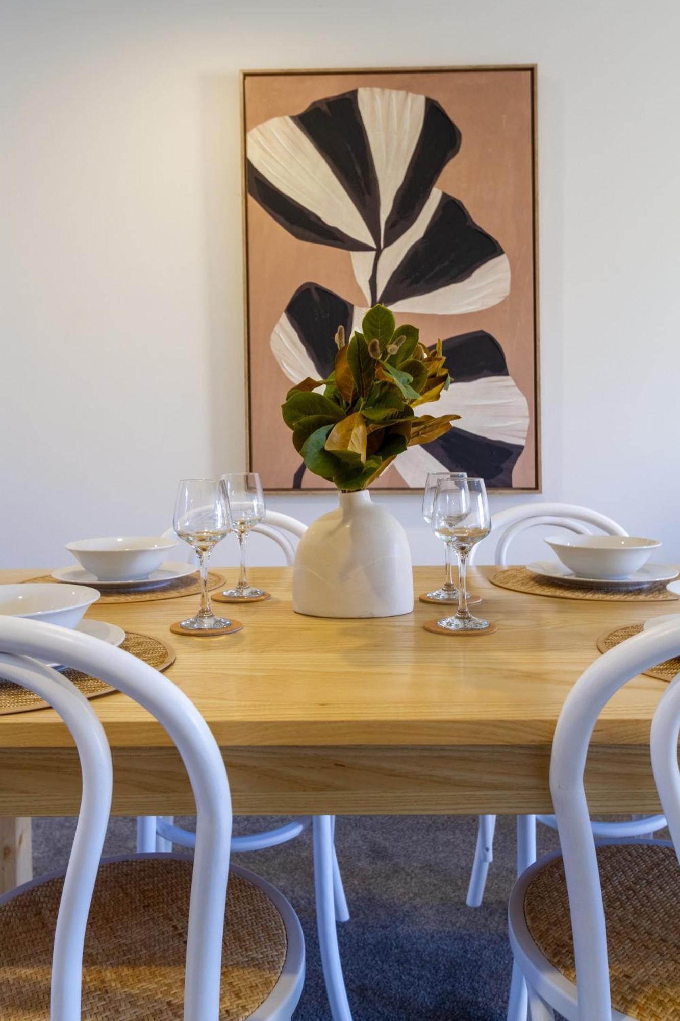 Chic 2-Bed Gem: Trust Arena Proximity - West Akl Lägenhet Auckland Exteriör bild