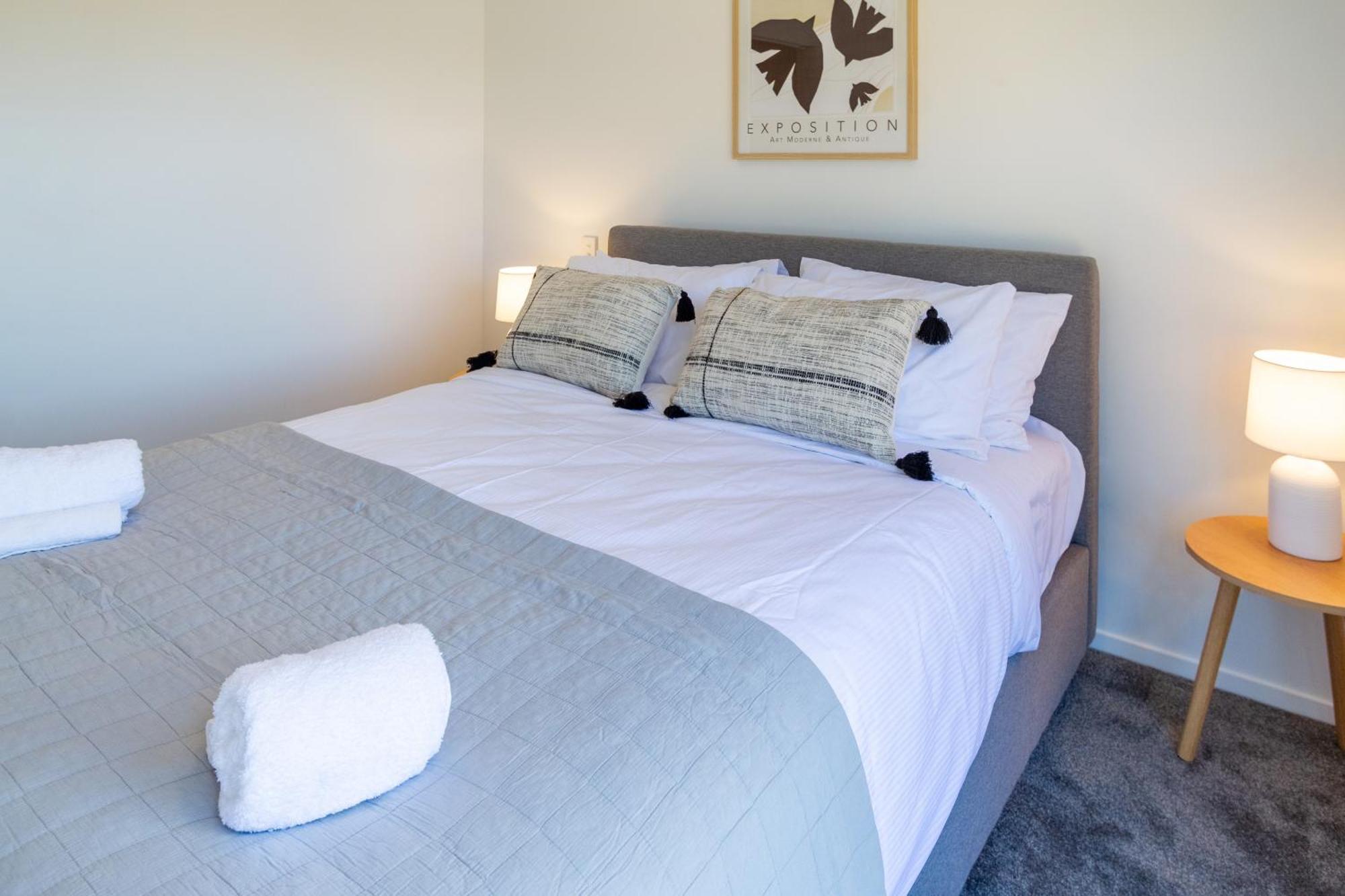 Chic 2-Bed Gem: Trust Arena Proximity - West Akl Lägenhet Auckland Exteriör bild